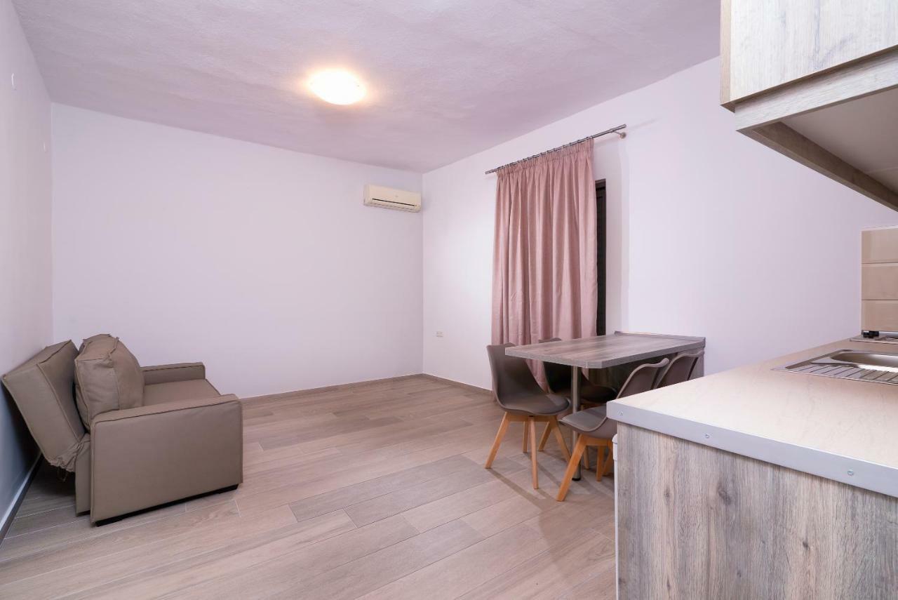 Kentrikon Rooms III & Mint House Limenaria  Exterior foto